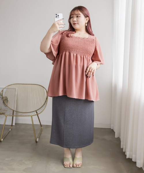 CLETTE(クレット)の「フレア袖シャーリングブラウス(シャツ/ブラウス・レディース・ブラック/オフホワイト/ピンク・LL/3L/4L)」の5枚目の写真