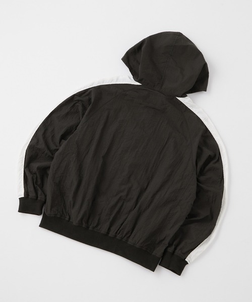 Snap club（スナップクラブ）の「【Snap club】ロゴ刺繍サイドラインナイロンフードトラックブルゾン（ブルゾン・レディース・ネイビー/ブラック/アイボリー/グレー・M/L）」の14枚目の写真