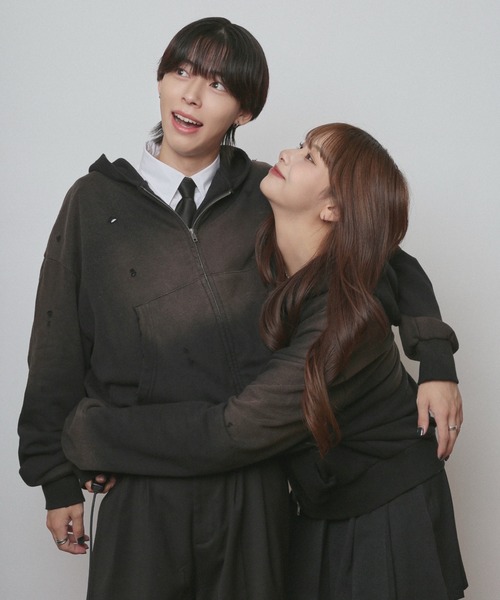 INTER FACTORY（インターファクトリー）の「りゅうさき - ショート丈ダメージダブルジップパーカー made in INTER FACTORY（パーカー・メンズ・ブラック・MEDIUM/LARGE）」の5枚目の写真