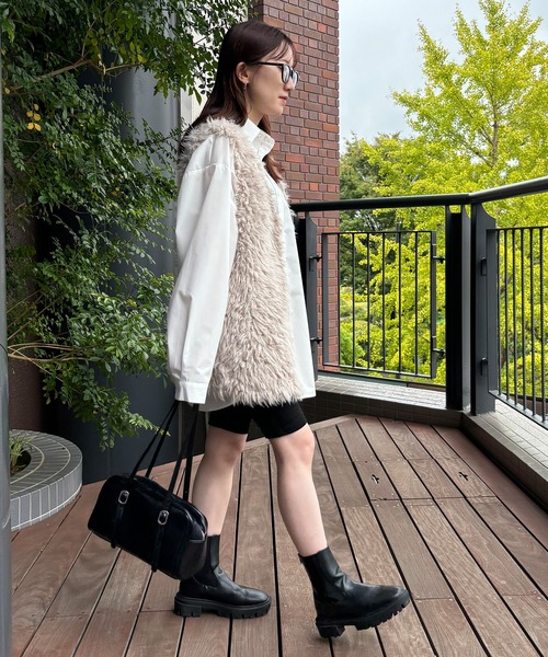ISOOK(アイスー)の「【ISOOK / アイスー】ボアベスト / ジレ ジャケット ファー 白 ホワイト グレージュ ZOZOTOWN限定(ベスト・レディース・アイボリー/グレイッシュベージュ・FREE)」の21枚目の写真