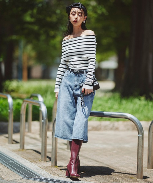 Narcissus（ナルシス）の「【Narcissus】ボーダーオフショルトップス（Tシャツ/カットソー・レディース・ホワイト/ブラック・FREE）」の4枚目の写真