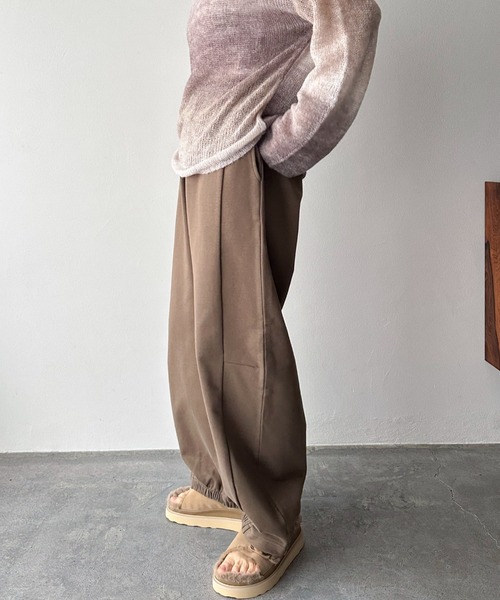 Doux archives（ドゥアルシーヴ）の「カーブスウェットパンツ（スウェットパンツ・レディース・グレー/ブラウン/ネイビー・38）」の10枚目の写真