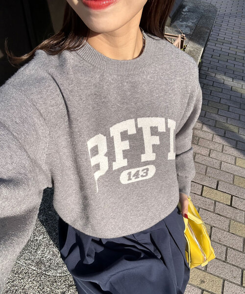 CIAOPANIC(チャオパニック)の「カレッジロゴスウェットライクニットプルオーバー(ニット/セーター・レディース・ネイビー/グレー/レッド/アイボリー・ONE SIZE)」の2枚目の写真