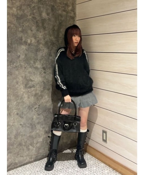 LAGUA GEM(ラグアジェム)の「SIDE LINE HOODIE ニット(ニット/セーター・レディース・チャコールグレー/ブラック/ライトグレー・FREE)」の21枚目の写真