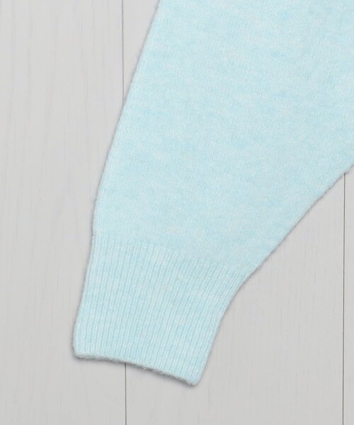 H　BEAUTY&YOUTH UNITED ARROWS（エイチビューティーアンドユースユナイテッドアローズ）の「＜H＞モッサ ドルマンスリーブ ニットプルオーバー（ニット/セーター・レディース・ブラック/ライトブルー・FREE）」の9枚目の写真