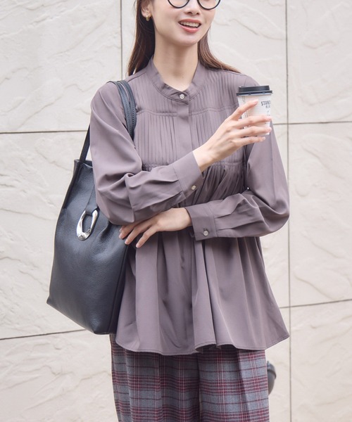 KATHARINE ROSS(キャサリンロス)の「【Pillini/ピリーニ】タック&ギャザーブラウス(シャツ/ブラウス・レディース・ブルー/ブラック/アイボリー/モカ・MEDIUM/LARGE)」の3枚目の写真