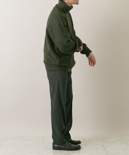 URBAN RESEARCH ROSSO MEN（アーバンリサーチロッソメン）の「『WEB限定』ストレッチストレートストライプパンツ（スラックス・メンズ・ブラック/ブラウン・MEDIUM/LARGE）」の19枚目の写真