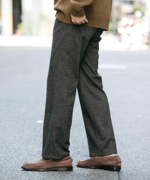 URBAN RESEARCH ROSSO MEN（アーバンリサーチロッソメン）の「『WEB限定』ストレッチストレートストライプパンツ（スラックス・メンズ・ブラック/ブラウン・MEDIUM/LARGE）」の22枚目の写真