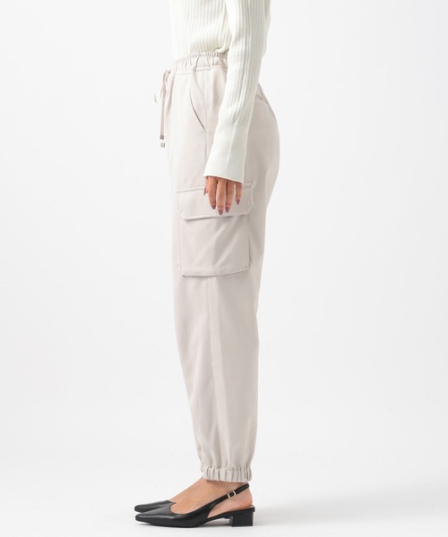 BAYFLOW（ベイフロー）の「[冬もあったか]裏起毛ドロストカーゴパンツ（カーゴパンツ・レディース・カーキ/グレイッシュベージュ/ブラック・MEDIUM/SMALL）」の19枚目の写真