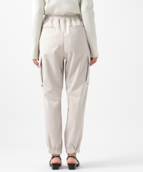 BAYFLOW（ベイフロー）の「[冬もあったか]裏起毛ドロストカーゴパンツ（カーゴパンツ・レディース・カーキ/グレイッシュベージュ/ブラック・MEDIUM/SMALL）」の20枚目の写真