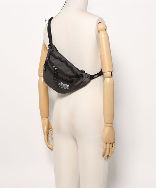 Dickies（ディッキーズ）の「【Dickies】TEXT LOGO WAISTBAG / ディッキーズ テキストロゴ ウエストバッグ（ボディバッグ/ウエストポーチ・メンズ・チャコール/グレー/ライトブラウン/ブラック・FREE）」の8枚目の写真