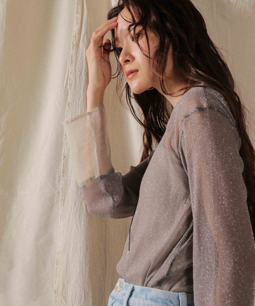 en CAnAF（エンカナフ）の「袖シアーラメ ベーシックカットソー トップス（Tシャツ/カットソー・レディース・チャコールグレー/ブラック/ベージュ・フリー）」の12枚目の写真