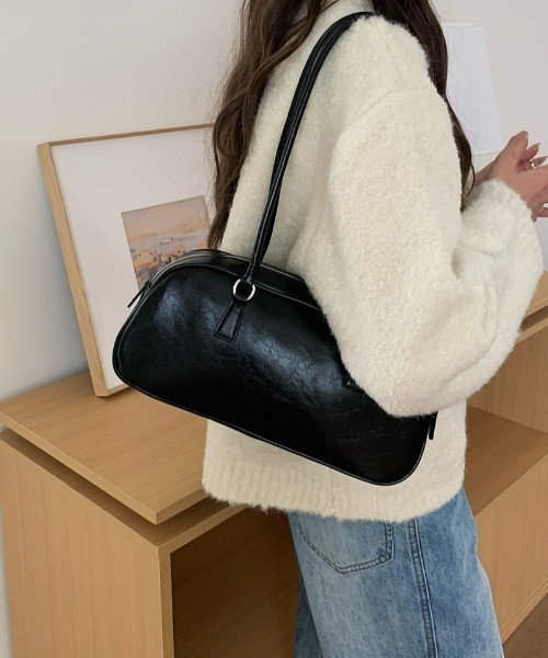Teem Store(チームストア)の「【2WAY】バレエコア フェイクレザーボストンショルダーバッグ(ショルダーバッグ・レディース・ホワイト/ブラック・F)」の3枚目の写真