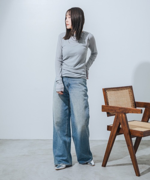 EVOL(イーボル)の「【柔らかい・クッション入り】スクエアウエッジミュール IY5724(パンプス・レディース・シルバー/ブラック・LL/L/M/S)」の22枚目の写真