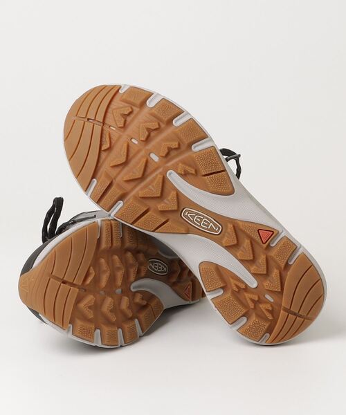 KEEN(キーン)の「LEIKI WP / レイキ ウォータープルーフ / レディース トレッキングシューズ 防水(ブーツ・レディース・ブラック・25.5cm/25cm/24.5cm/24cm/23.5cm/23cm/22.5cm)」の3枚目の写真