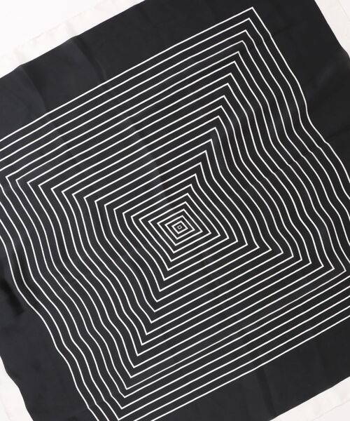 coca（coca）（コカ）の「とろみスカーフ（バンダナ/スカーフ・レディース・ブラック/アイボリー・ONE SIZE）」の3枚目の写真