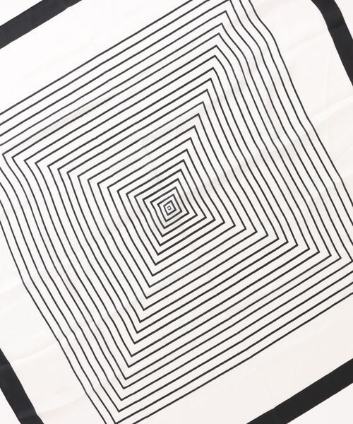 coca（coca）（コカ）の「とろみスカーフ（バンダナ/スカーフ・レディース・ブラック/アイボリー・ONE SIZE）」の4枚目の写真