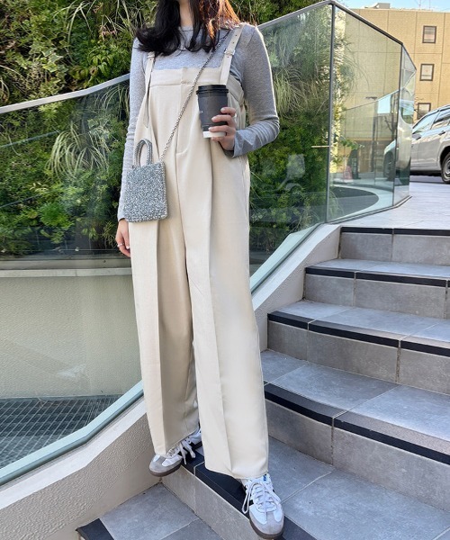 Doux Belle（ドゥーベル）の「Iラインシルエットハイウエストサロペット（サロペット/オーバーオール・レディース・ライトベージュ/グレー/ブラック・MEDIUM）」の9枚目の写真