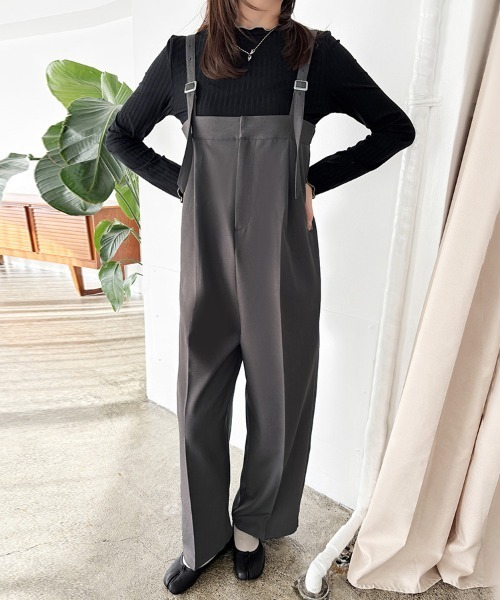 Doux Belle（ドゥーベル）の「Iラインシルエットハイウエストサロペット（サロペット/オーバーオール・レディース・ライトベージュ/グレー/ブラック・MEDIUM）」の6枚目の写真