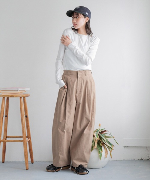 LOWRYS FARM（ローリーズファーム）の「タックボリュームカーブパンツ 287446（スラックス・レディース・アイボリー/ブラウン/ブラック・MEDIUM/LARGE）」の6枚目の写真