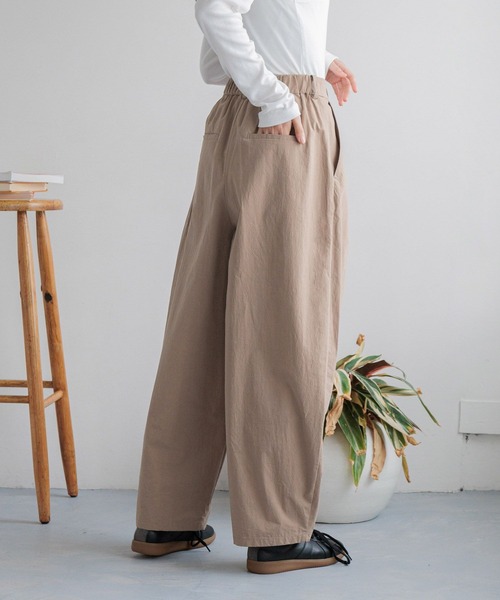 LOWRYS FARM（ローリーズファーム）の「タックボリュームカーブパンツ 287446（スラックス・レディース・アイボリー/ブラウン/ブラック・MEDIUM/LARGE）」の8枚目の写真