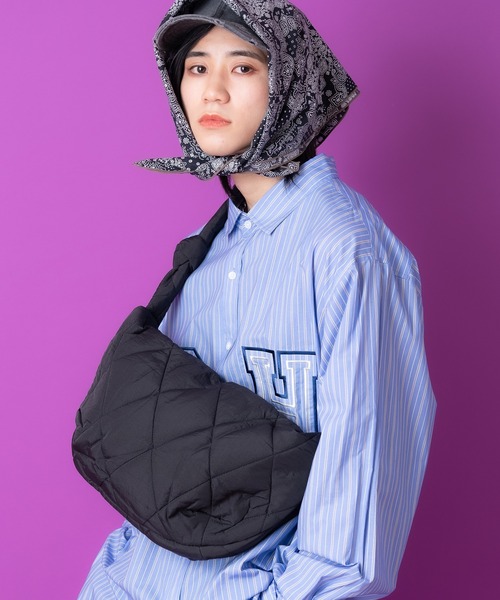 an meets zakka(アンミツザッカ)の「an meets zakka ダイヤキルティングパディングナイロンショルダーバッグ / 肩掛け バナナ バック カバン 鞄 レディース メンズ ユニセックス(ショルダーバッグ・レディース・ベージュ/アイボリー/ブラック・ONESIZE)」の3枚目の写真