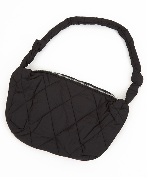 an meets zakka(アンミツザッカ)の「an meets zakka ダイヤキルティングパディングナイロンショルダーバッグ / 肩掛け バナナ バック カバン 鞄 レディース メンズ ユニセックス(ショルダーバッグ・レディース・ベージュ/アイボリー/ブラック・ONESIZE)」の15枚目の写真