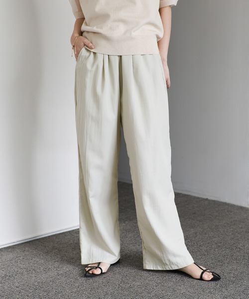select MOCA Et(セレクトモカエト)の「【Et】Tuck Easy Pants(その他パンツ・レディース・グレイッシュベージュ/ブラック・MEDIUM/LARGE)」の1枚目の写真
