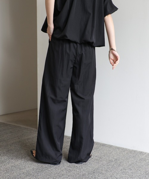 select MOCA Et(セレクトモカエト)の「【Et】Tuck Easy Pants(その他パンツ・レディース・グレイッシュベージュ/ブラック・MEDIUM/LARGE)」の10枚目の写真