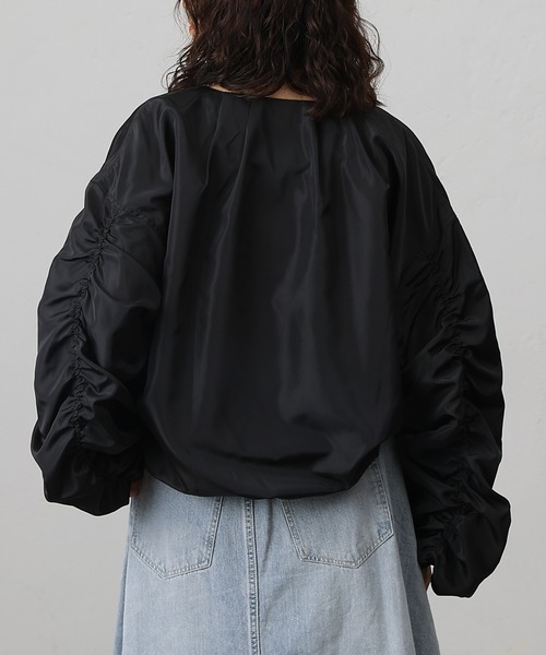 COLONY 2139（コロニートゥーワンスリーナイン）の「袖ギャザーブルゾン（ブルゾン・レディース・アイボリー/ブラック/カーキ・FREE）」の11枚目の写真