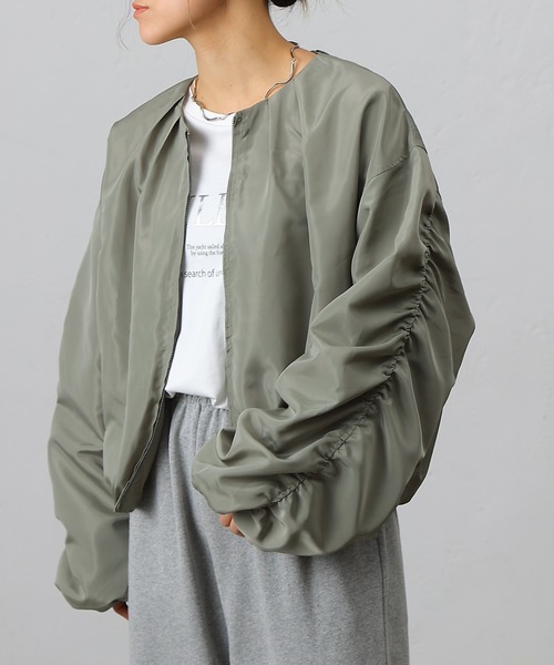 COLONY 2139（コロニートゥーワンスリーナイン）の「袖ギャザーブルゾン（ブルゾン・レディース・アイボリー/ブラック/カーキ・FREE）」の19枚目の写真