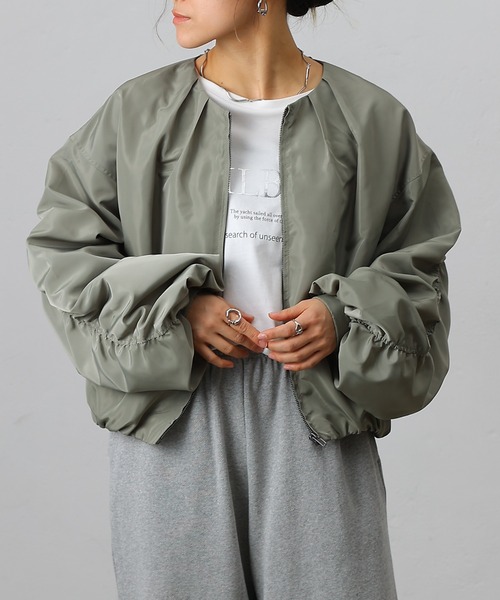 COLONY 2139（コロニートゥーワンスリーナイン）の「袖ギャザーブルゾン（ブルゾン・レディース・アイボリー/ブラック/カーキ・FREE）」の17枚目の写真