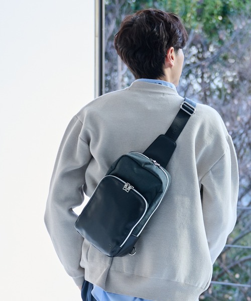 Arnold Palmer（アーノルドパーマー）の「メランジオックス パネル ボディバッグ（ボディバッグ/ウエストポーチ・メンズ・ブラック/チャコールグレー/グレー・F）」の3枚目の写真