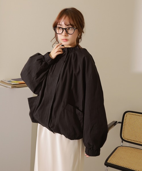 LAULEN(ローレン)の「stand collar gather blouson /スタンドカラー 比翼 ボリュームスリーブ ギャザー ブルゾン(ブルゾン・レディース・アイボリー/ブラック・FREE)」の10枚目の写真