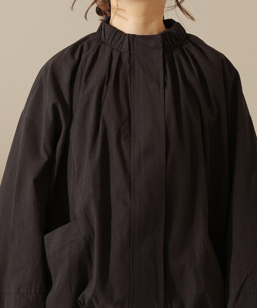 LAULEN(ローレン)の「stand collar gather blouson /スタンドカラー 比翼 ボリュームスリーブ ギャザー ブルゾン(ブルゾン・レディース・アイボリー/ブラック・FREE)」の11枚目の写真