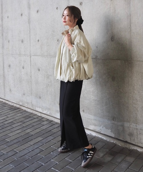 LAULEN(ローレン)の「stand collar gather blouson /スタンドカラー 比翼 ボリュームスリーブ ギャザー ブルゾン(ブルゾン・レディース・アイボリー/ブラック・FREE)」の3枚目の写真