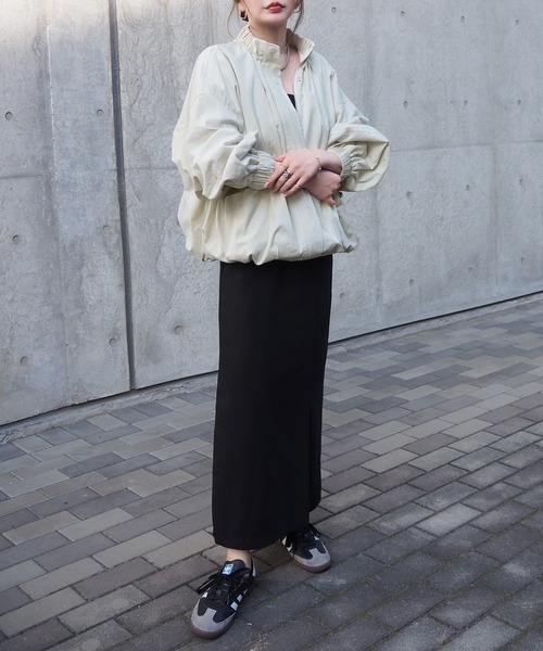 LAULEN(ローレン)の「stand collar gather blouson /スタンドカラー 比翼 ボリュームスリーブ ギャザー ブルゾン(ブルゾン・レディース・アイボリー/ブラック・FREE)」の4枚目の写真