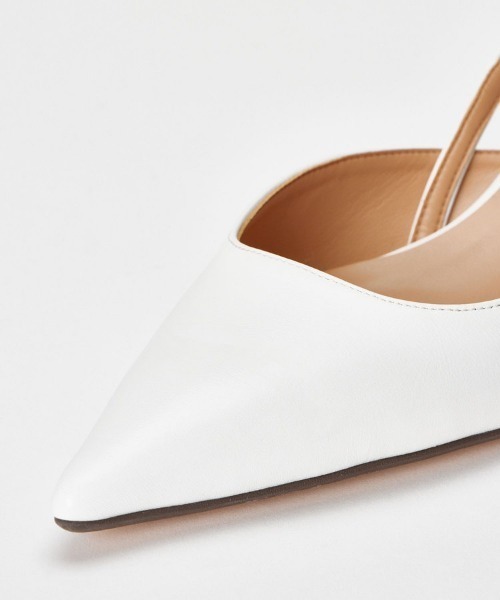 allureville（アルアバイル）の「ポインテッドスリングバックパンプス（パンプス・レディース・ネイビー/キャメル/ホワイト・24.5/23.5/22.5）」の10枚目の写真