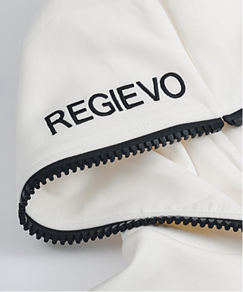 REGIEVO（レジエボ）の「ロゴプリントハーフジッププルオーバーパーカー（パーカー・メンズ・オフホワイト/ブラック・LARGE/MEDIUM）」の5枚目の写真