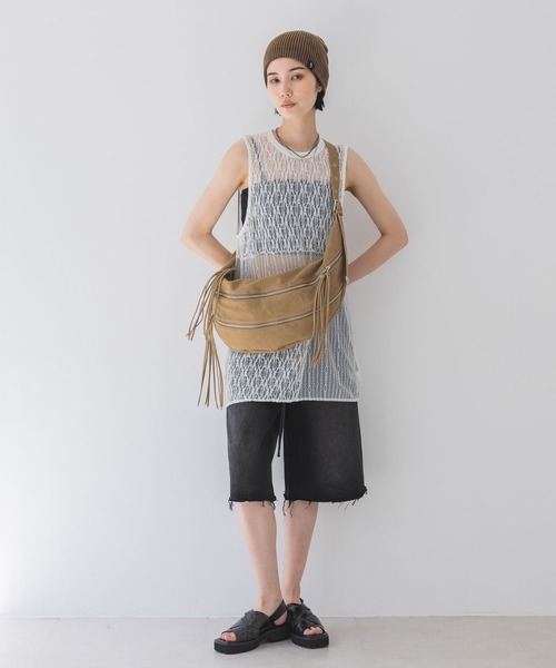 JEANASIS(ジーナシス)の「フリンジホーボーショルダー/322607(ショルダーバッグ・レディース・ブラック/ベージュ・FREE)」の4枚目の写真