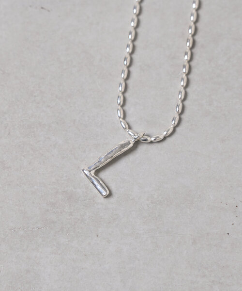 BEARDSLEY（ビアズリー）の「イニシャルネックレス(L)（ネックレス・レディース・シルバー・FREE）」の3枚目の写真