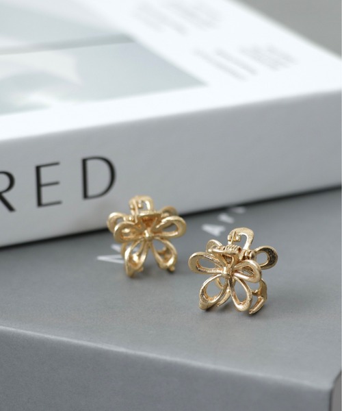 Three Four Time(スリーフォータイム)の「透かしフラワーミニクリップ 2個SET(ヘアピン・レディース・シルバー/ゴールド・FREE)」の9枚目の写真