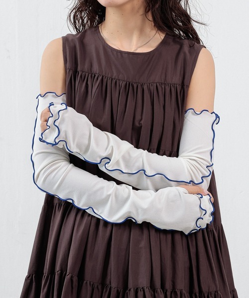 emesuelee(エメスーリー)の「冷感リブメロウ UVアームカバー 60cm(アームカバー・レディース・グレー系1/ライトグレー/ブラック/ブルー/アイボリー/グレー系2/チャコールグレー/ブラック系1/グレー系4/グレー系3/ホワイト系2/ホワイト系1/ブラック系3・フリー)」の2枚目の写真