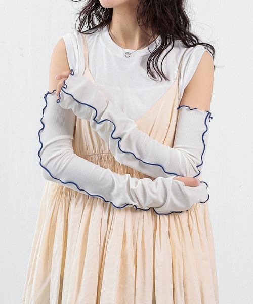 emesuelee(エメスーリー)の「冷感リブメロウ UVアームカバー 60cm(アームカバー・レディース・グレー系1/ライトグレー/ブラック/ブルー/アイボリー/グレー系2/チャコールグレー/ブラック系1/グレー系4/グレー系3/ホワイト系2/ホワイト系1/ブラック系3・フリー)」の3枚目の写真