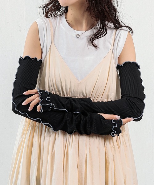 emesuelee(エメスーリー)の「冷感リブメロウ UVアームカバー 60cm(アームカバー・レディース・グレー系1/ライトグレー/ブラック/ブルー/アイボリー/グレー系2/チャコールグレー/ブラック系1/グレー系4/グレー系3/ホワイト系2/ホワイト系1/ブラック系3・フリー)」の4枚目の写真