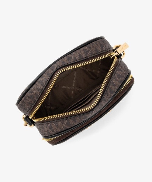 MICHAEL KORS（マイケルコース）の「TOKYO JET SET TRAVEL チェーン クロスボディ ミディアム - MKシグネチャー（ショルダーバッグ・レディース・ブラウン・FREE）」の5枚目の写真