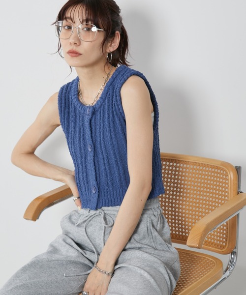 Auntie Rosa Holiday(アンティローザホリデー)の「スラブヤーンショートニットベスト(ベスト・レディース・ネイビー/ブラック/アイボリー・FREE)」の5枚目の写真