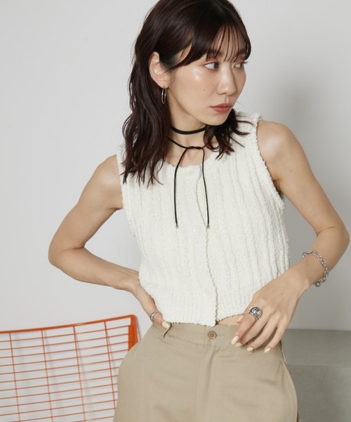 Auntie Rosa Holiday(アンティローザホリデー)の「スラブヤーンショートニットベスト(ベスト・レディース・ネイビー/ブラック/アイボリー・FREE)」の15枚目の写真