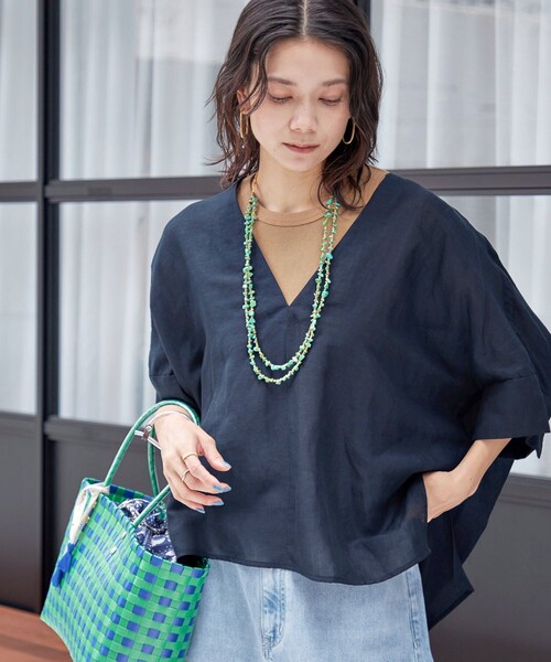 SHIPS(シップス)の「【一部WEB限定】〈手洗い可能〉IMPERIAL LINEN スキッパー ブラウス(シャツ/ブラウス・レディース・ブラウン/ピンク系/ベージュ/ネイビー/オフホワイト・ONE SIZE)」の4枚目の写真