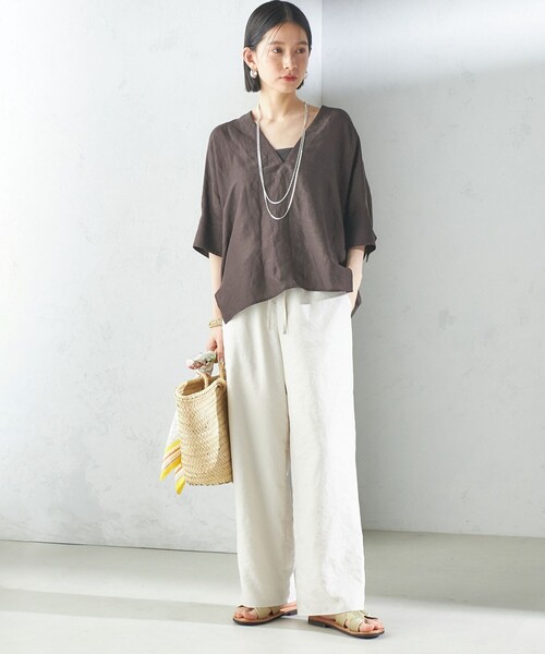 SHIPS(シップス)の「【一部WEB限定】〈手洗い可能〉IMPERIAL LINEN スキッパー ブラウス(シャツ/ブラウス・レディース・ブラウン/ピンク系/ベージュ/ネイビー/オフホワイト・ONE SIZE)」の12枚目の写真
